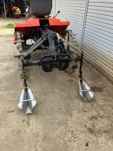 佐渡市限定 乗用溝切り機