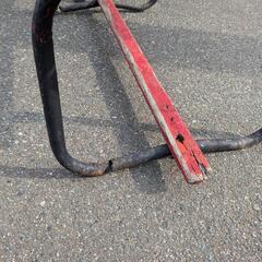 コカ・コーラの木製ベンチの画像