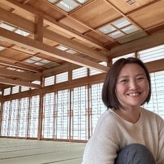越谷能楽堂で心と体にやさしいヨガ（ヨガサークルこしがや）の画像