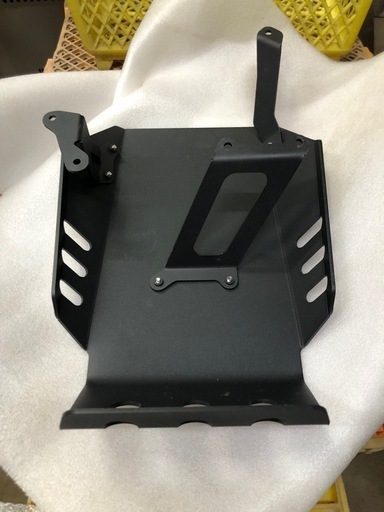 YAMAHA MT09トレーサー　アンダーガード　値引きOK