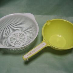 ザルとボール