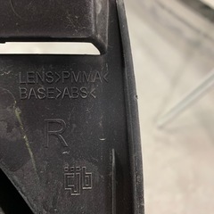 200系ハイエース　バレンティ　右のみ　テールランプ
の画像