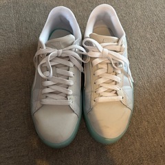 PUMA レディース 23.5cmの画像