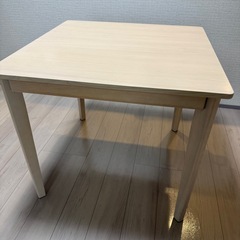 ダイニングテーブル　２人掛け用