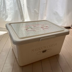 収納ケース　マロンクリーム　サンリオ　レトロ