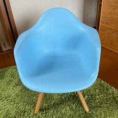 かわいい子供用の椅子
