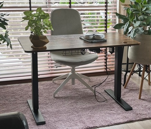 デスクと椅子のセット