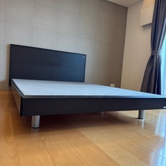 ベッドフレーム セミダブルの画像