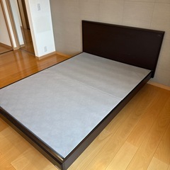 ベッドフレーム セミダブルの画像