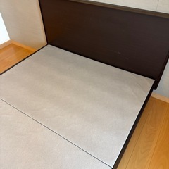 ベッドフレーム セミダブルの画像