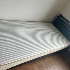 
シングルベッド（フランスベッド）