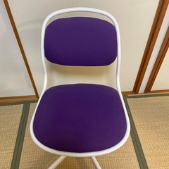 IKEAの回転イス