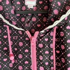 ランドセル／リュック対応　レインコート 雨具　カッパ　140 ブラック×ピンク　黒×ピンク　ガーリー　かわいい　の画像