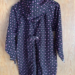 ランドセル／リュック対応　レインコート 雨具　カッパ　140 ブラック×ピンク　黒×ピンク　ガーリー　かわいい　の画像