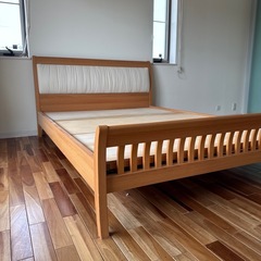 ベッドフレーム セミダブルの画像