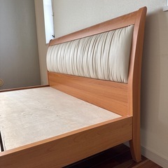 ベッドフレーム セミダブルの画像