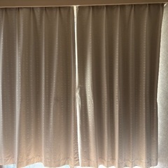 ニトリ カーテン ポワンIV 100cm x 200cm 2枚セットの画像