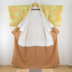 色無地 ぼかし色無地 黄色x黄緑 地紋入り 梅模様 広衿 絹 仕立て上がり 身丈156cm 【キモノオフ野々市若松店】の画像