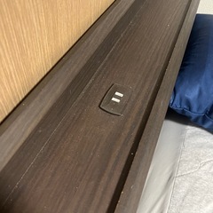 ダブルベット&ダイニングテーブルの画像