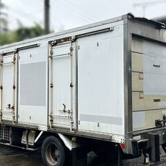 2.5坪、外寸長さ475cm、保冷断熱 シャッターコンテナ、両側横ドア付き●工場資材.防災備蓄庫.農牧漁業.バイクガレージ.離れ● 福岡発の画像