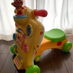 《お譲り先決定》アンパンマンへんしんウォーカー　の画像