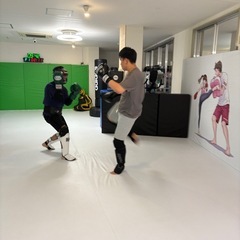 スパーリング会始めます。