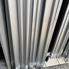 アルミアングル 長さ約200cm幅約3cm〜10cm 1本600円〜3,800円までの画像