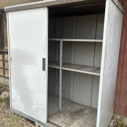 TZA66075 イナバ物置 スリムマン MGW-16EB 約W1750×D900×H1900mm 配送不可 神奈川県相模原市中央区上溝 イナバ物置MGW-16EB