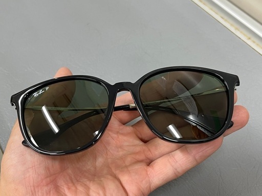 【ほぼ新品】レイバン 偏光サングラス