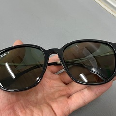 【ほぼ新品】レイバン 偏光サングラスの画像