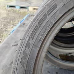 NITTO　225 45 19の画像