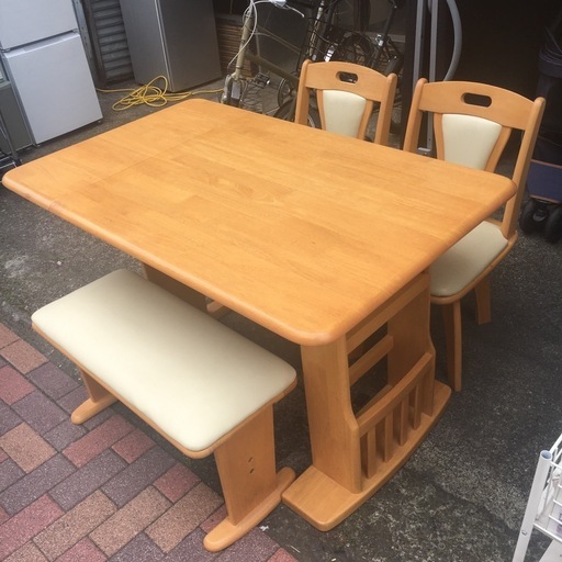 4人掛けテーブル＆椅子／4点セット