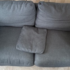 値下げ中【ニトリ】グレー 2人掛けソファ クッション付きの画像