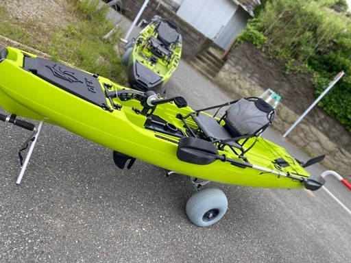 足漕ぎフィッシングカヤック