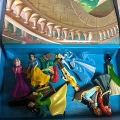 ディズニープリンセス フィギュアブック 英語絵本 の画像
