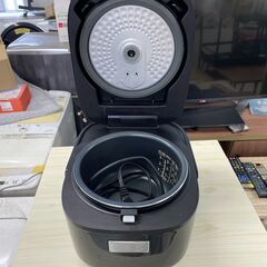 2022年製　東芝3.0合　マイコン炊飯器の画像