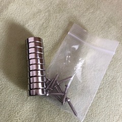 丸型穴あきネオジム磁石とネジセットの画像