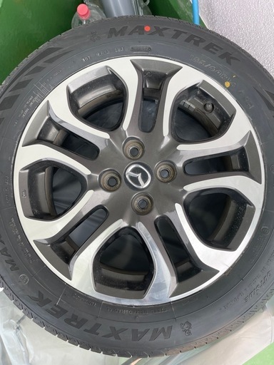 マツダ純正ホイール　24年製タイヤ　185/60R16