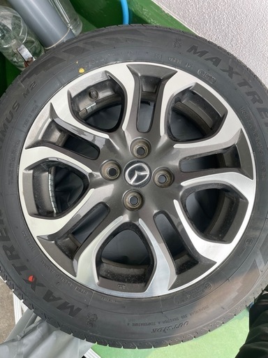 マツダ純正ホイール　24年製タイヤ　185/60R16