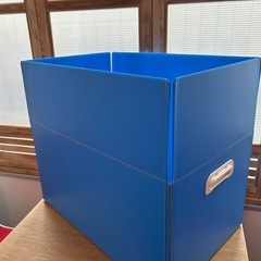 ダンボールプラスチックケース