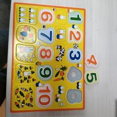 知育玩具　数　ミッフィー　パズル　見本付き　ケースつきの画像