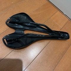 フルカーボンサドル　軽量シート　　　の画像