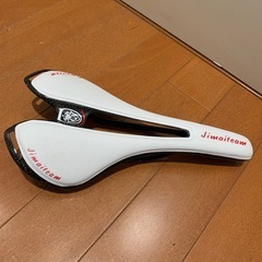 フルカーボンサドル　軽量シート　　　