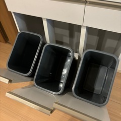 ニトリ　ペールカウンター　ゴミ箱付きの画像