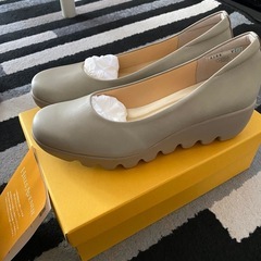 【新品】ヒルズアヴェニュー　ヒールパンプス　24cmの画像