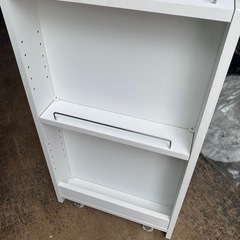 キャスター付き隙間収納