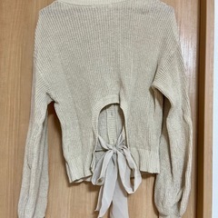 NICE CLAUP バックリボン　ニットカーディガンの画像