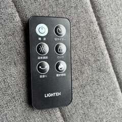 【美品】ファンヒーター　暖炉型　電気　首振り　リモコン付きの画像
