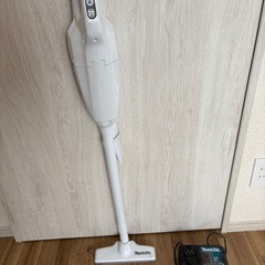 マキタ　掃除機　CL107　の画像