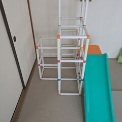 【早い者勝ち】 ジャングルジム 白いわんぱくジム すべり台 鉄棒 平均台の画像